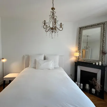 Paris Serenity Bedroom Female Guest Only 民宿 库尔布瓦